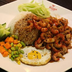 探索“超人龍蝦蓋澆飯” 產品特色、視覺呈現與餐飲管理之道